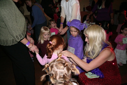 Lou with the disco divas